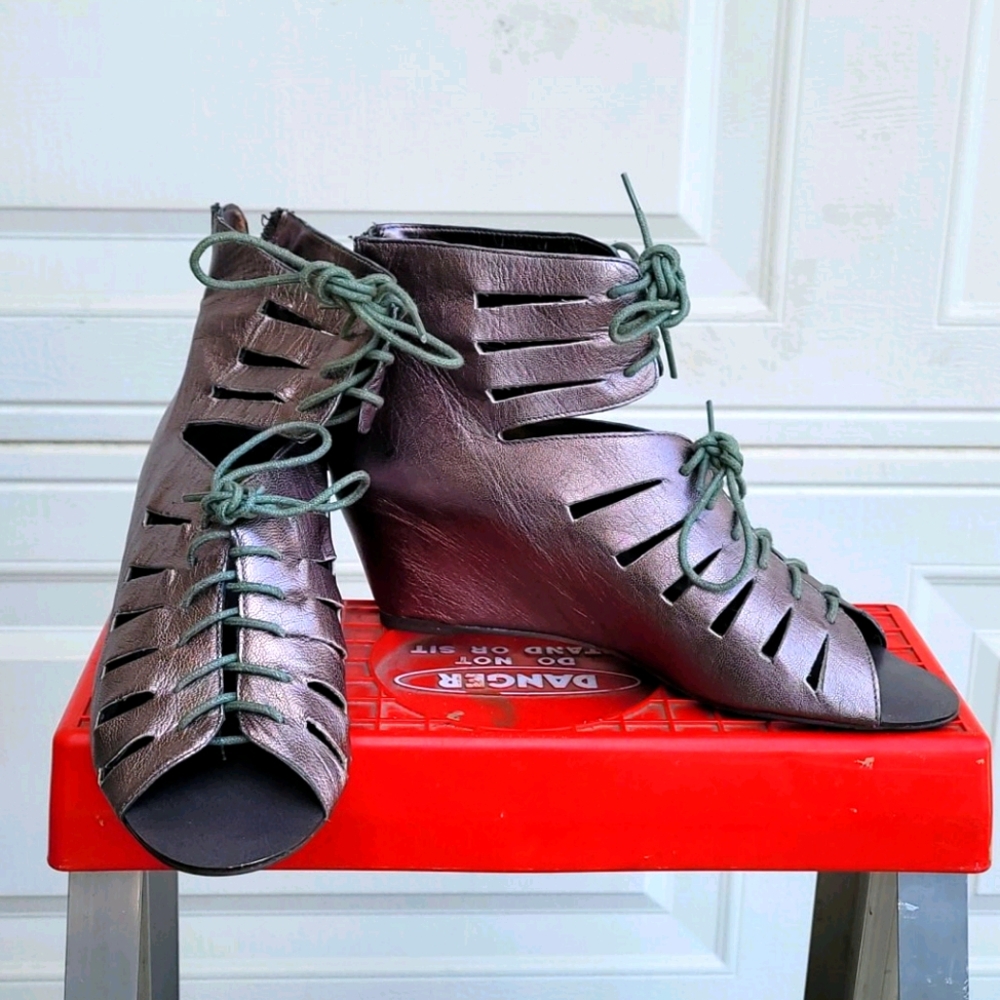 Dolce Vita sandals gunmetal leather
